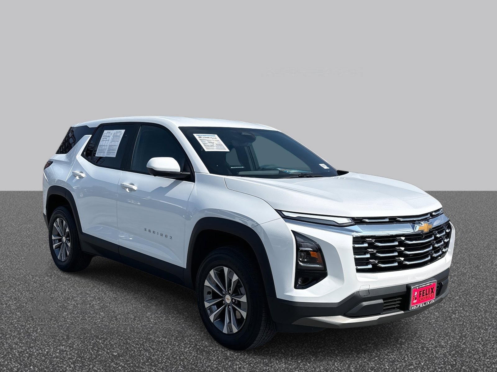 2025 Chevrolet Equinox LT photo 3
