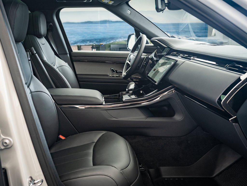 2025 Land Rover Range Rover Sport SE photo 20
