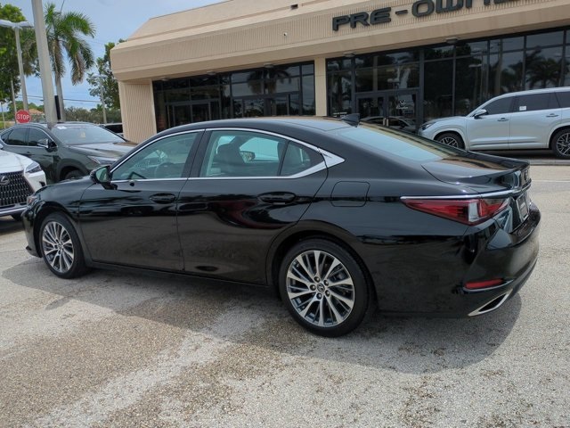 2019 Lexus ES 350 photo 6