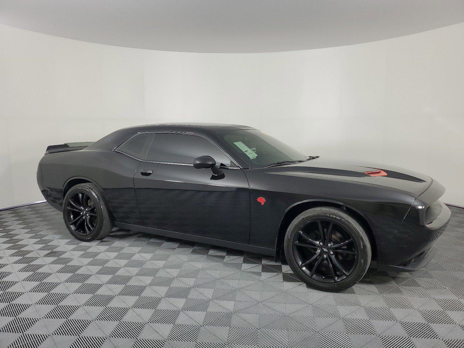 2018 Dodge Challenger SXT's photo