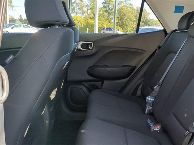 2025 Hyundai Venue SE photo 13