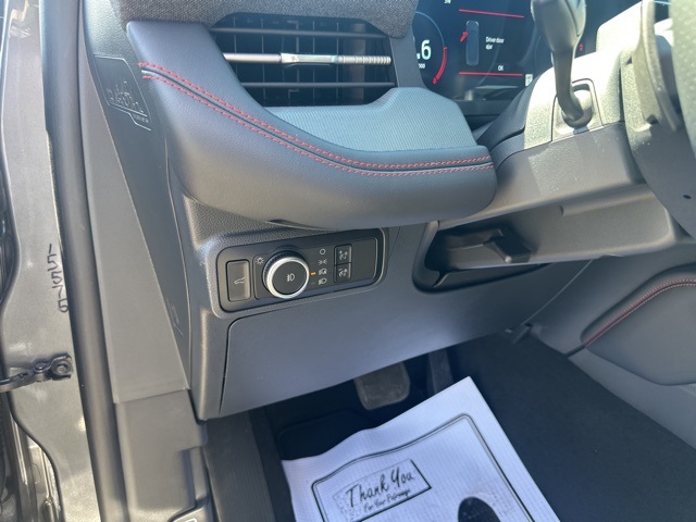 2025 Ford Explorer ST photo 30