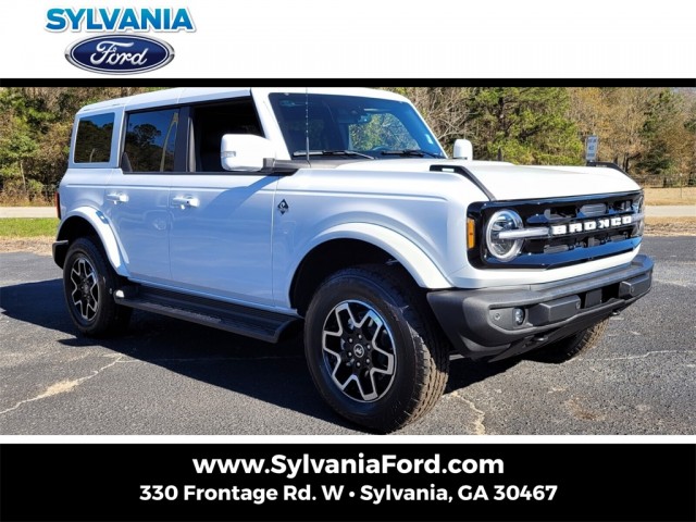2025 Ford Bronco 4-Door Outer Banks's photo