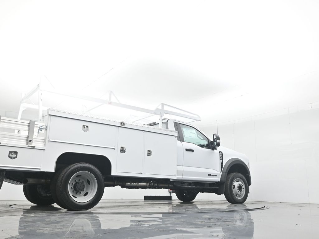 2025 Ford F-450 photo 48