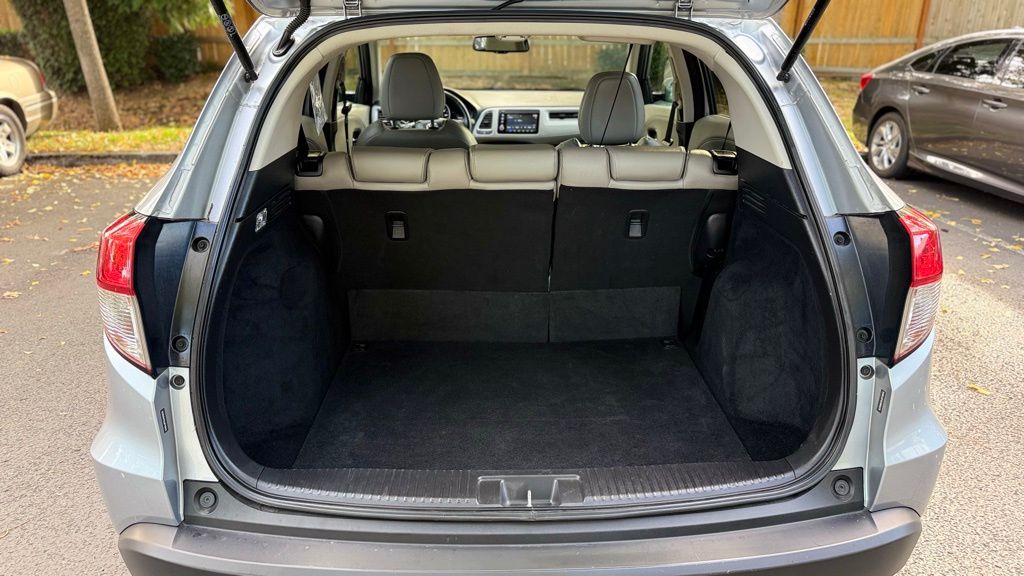 2020 Honda HR-V EX-L photo 11