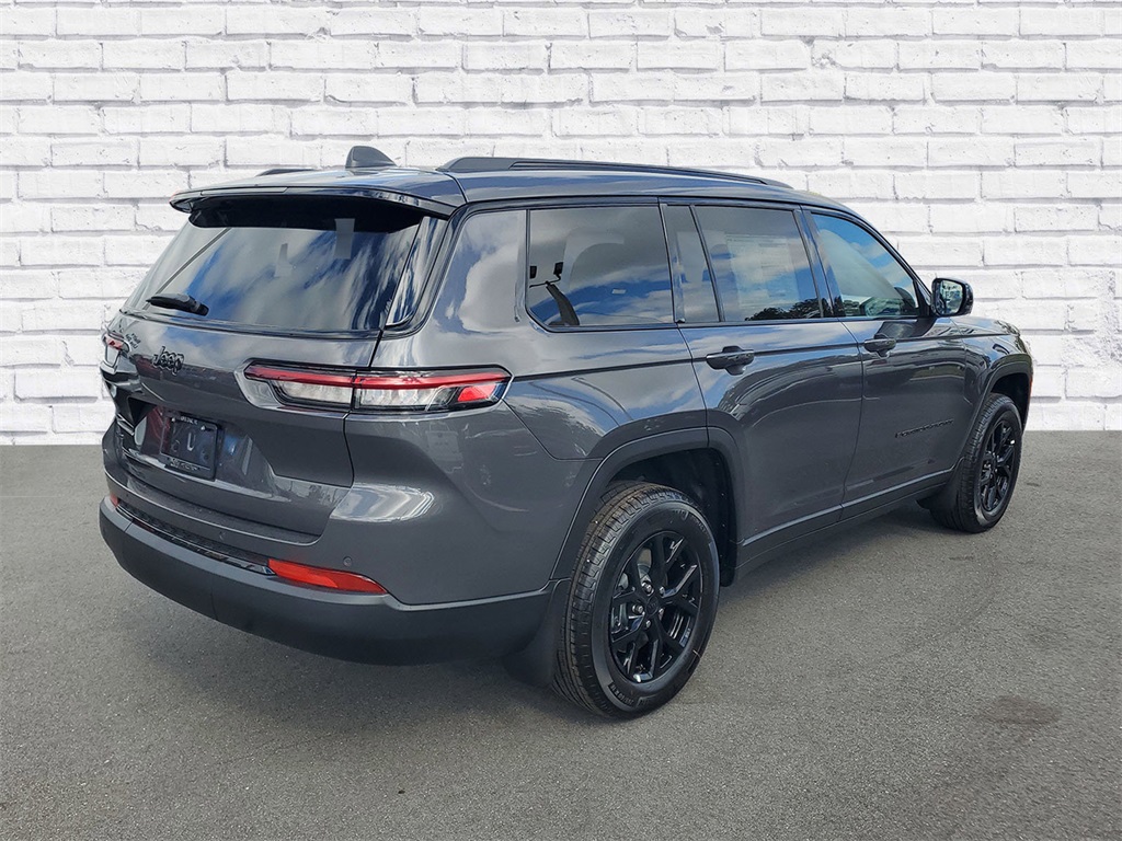 2025 Jeep Grand Cherokee Altitude X photo 2