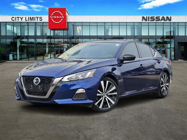 2022 Nissan Altima SR