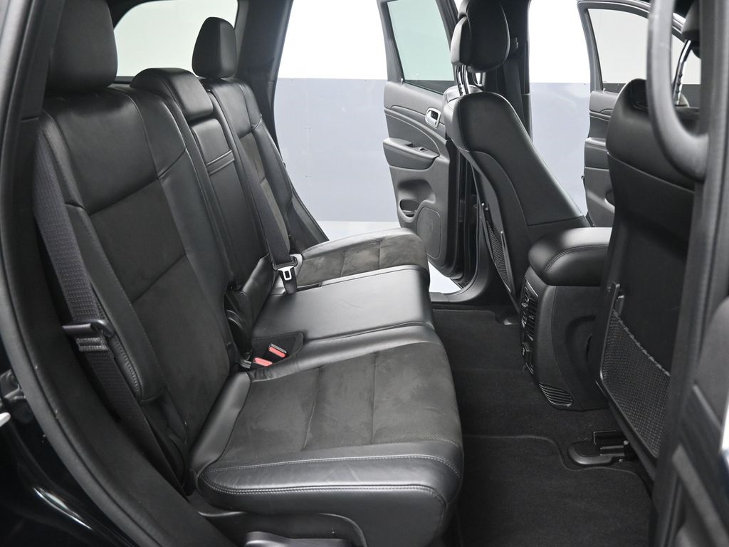 2021 Jeep Grand Cherokee Laredo X photo 26