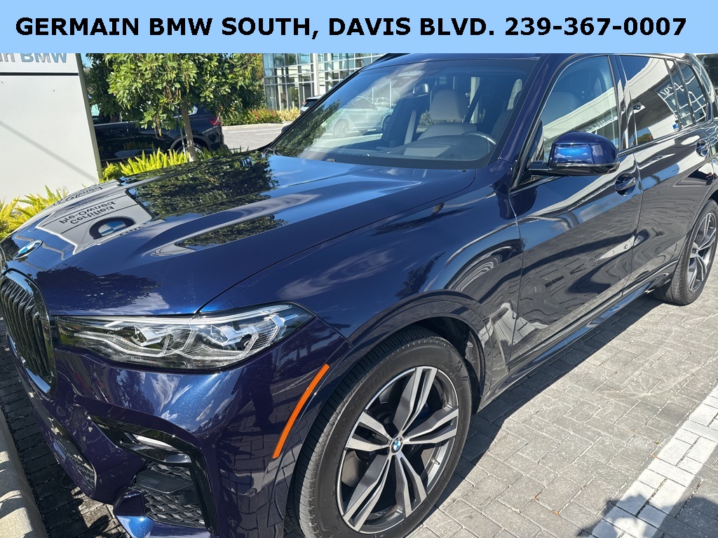 2022 BMW X7 40i's photo