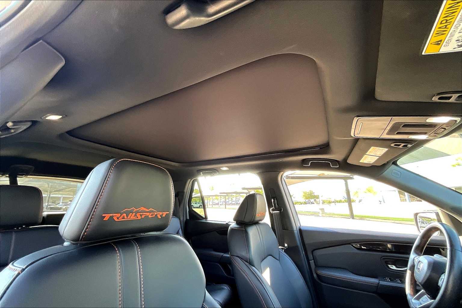 2025 Honda Pilot TrailSport photo 12