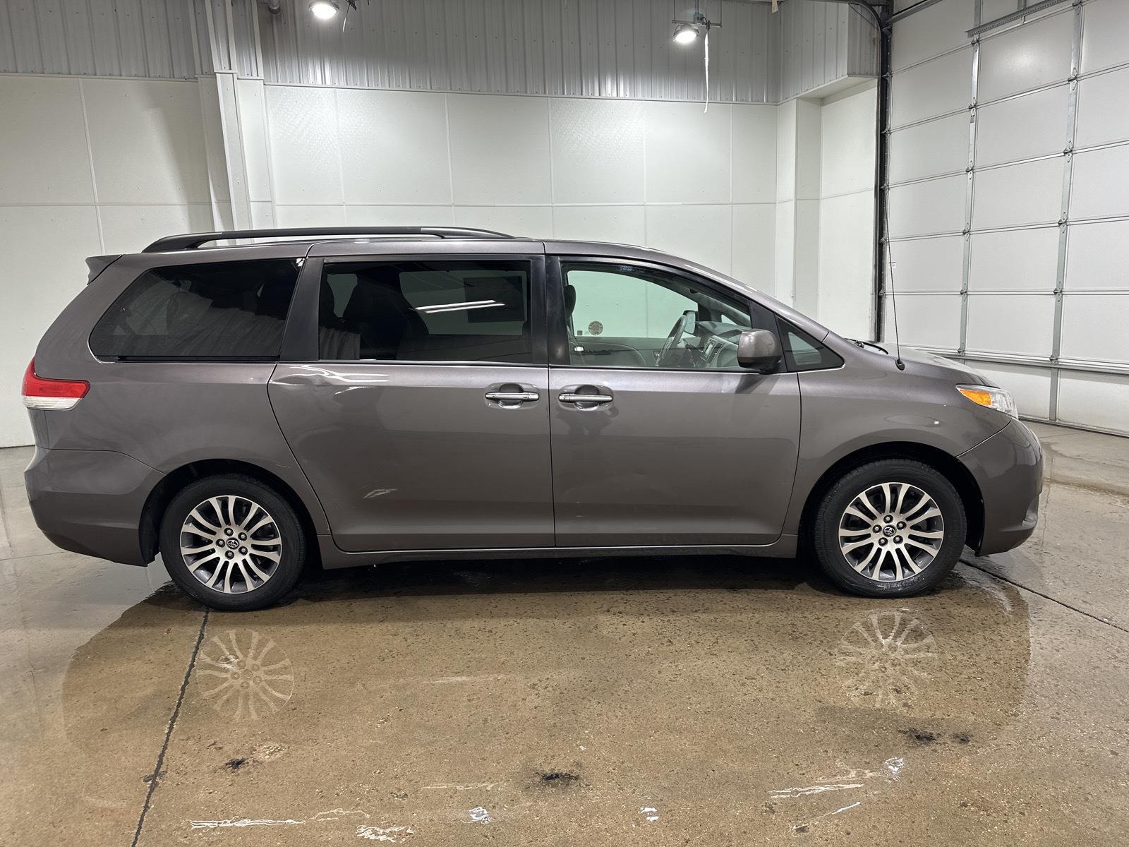 Used 2014 Toyota Sienna XLE with VIN 5TDDK3DC3ES092503 for sale in West Burlington, IA