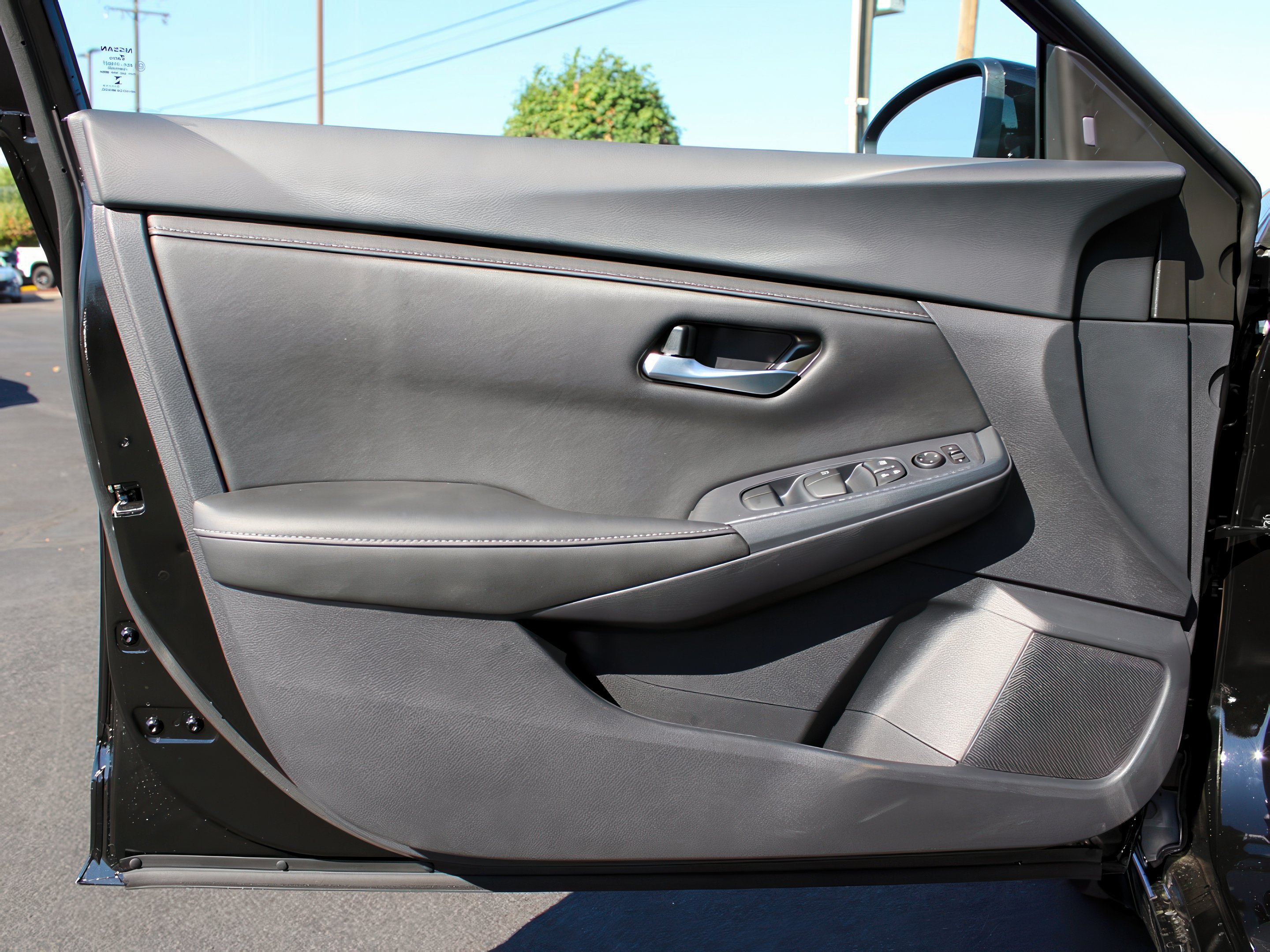 2025 Nissan Sentra SV photo 10