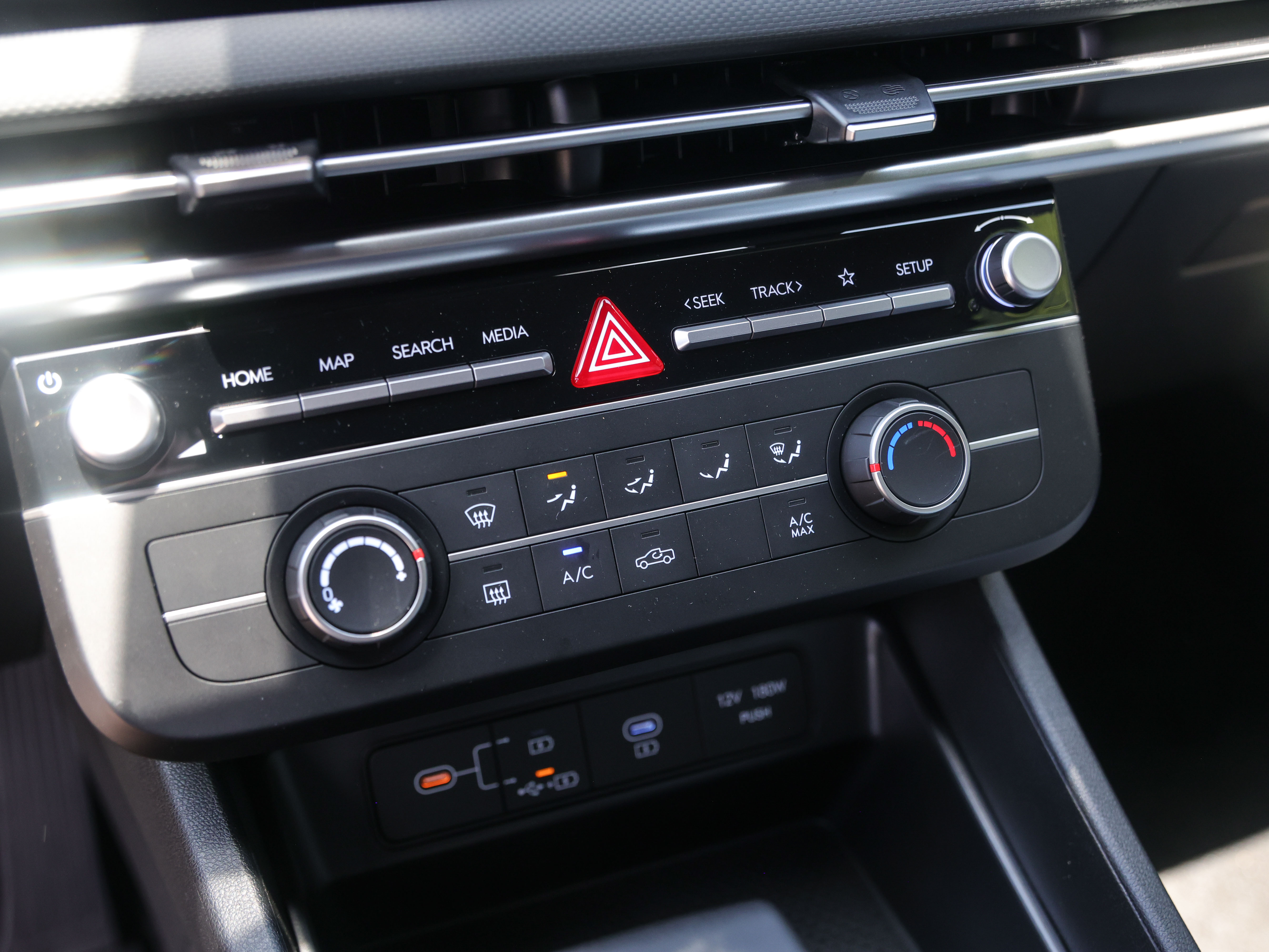 2025 Hyundai Santa Cruz SE photo 5