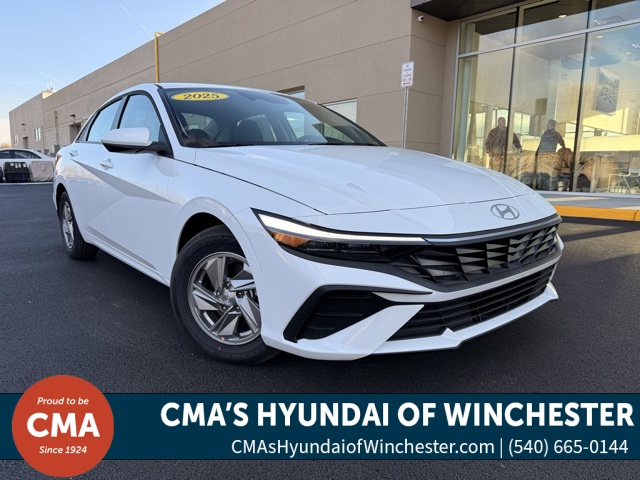 2025 Hyundai Elantra SE's photo