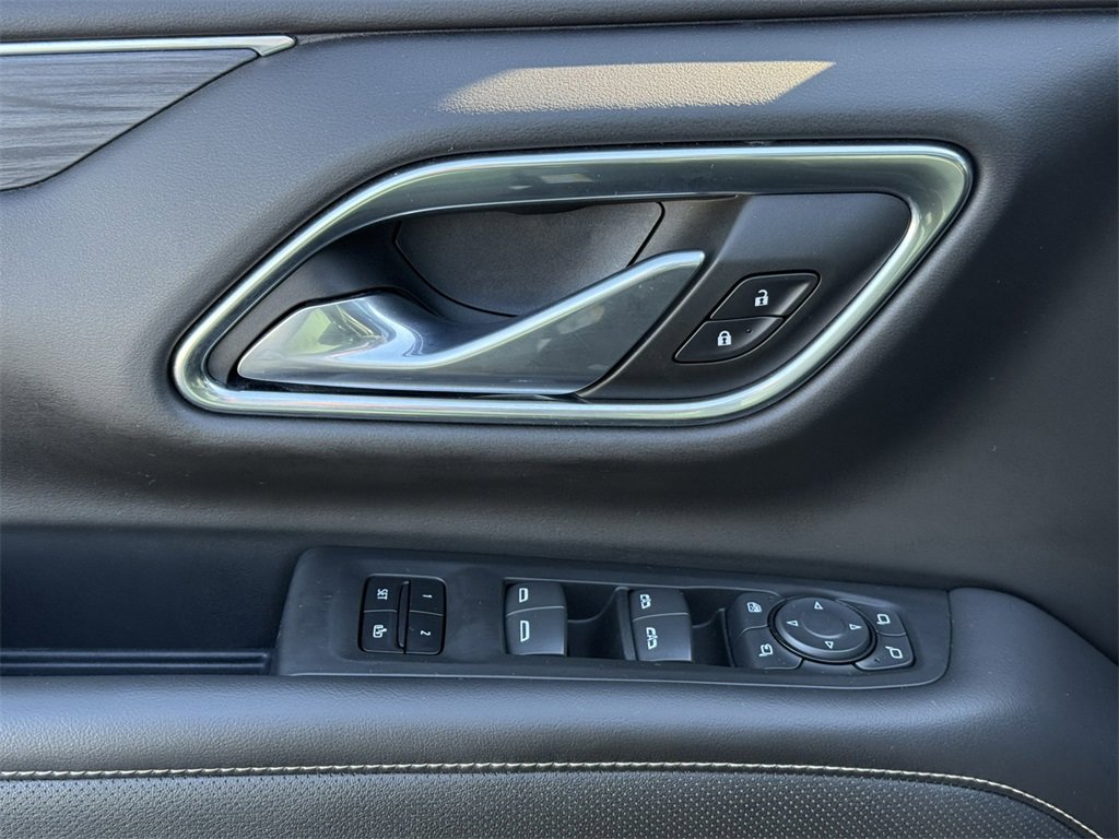 2021 GMC YUKON XL - Image 13