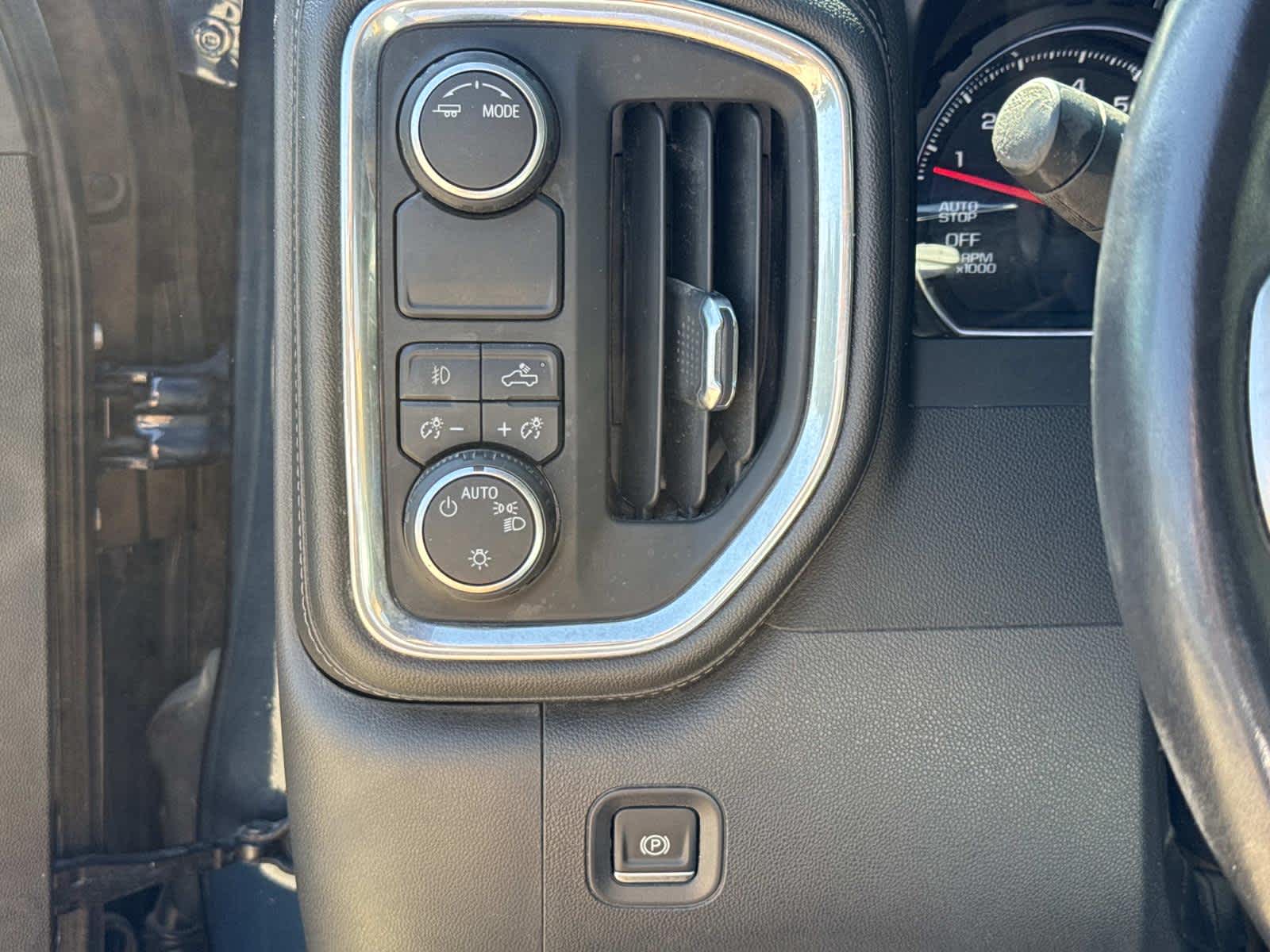 2021 Chevrolet Silverado RST photo 37