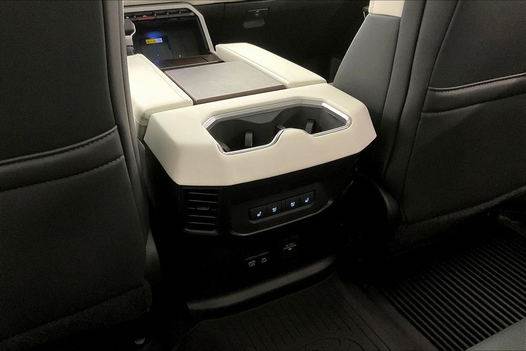 2024 Toyota Tundra CapStone photo 32