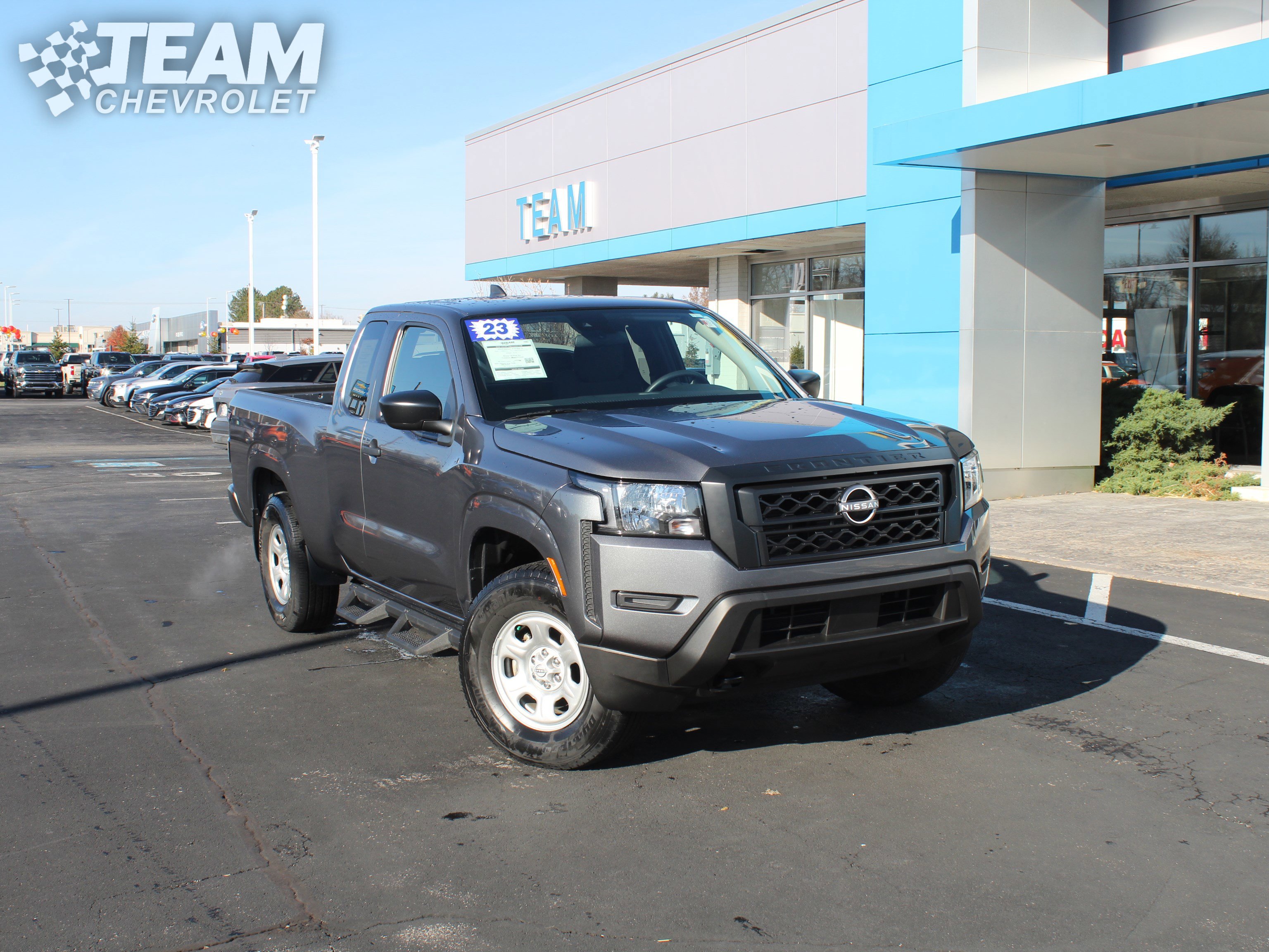 2023 Nissan Frontier S photo 2