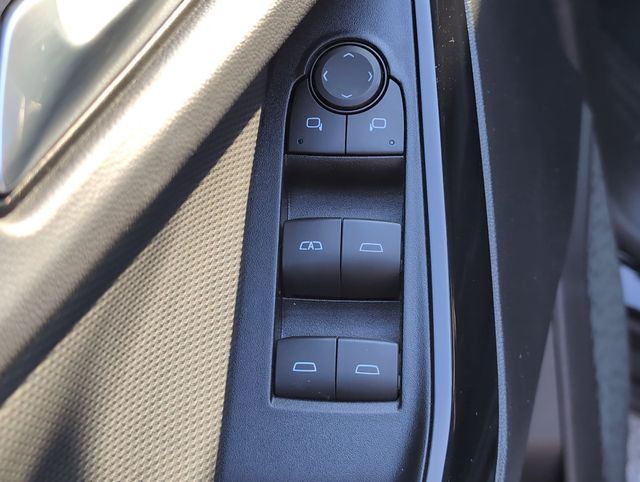 2025 Chevrolet Equinox LT photo 8
