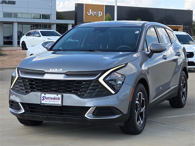 2023 Kia Sportage LX photo 3