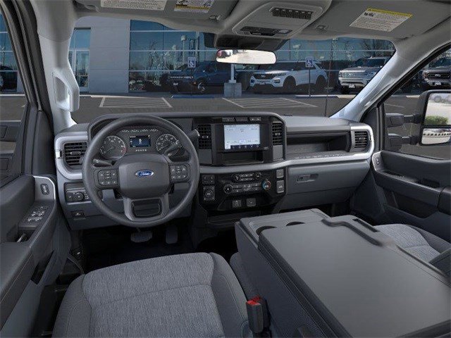 2024 Ford F-350 XL photo 9