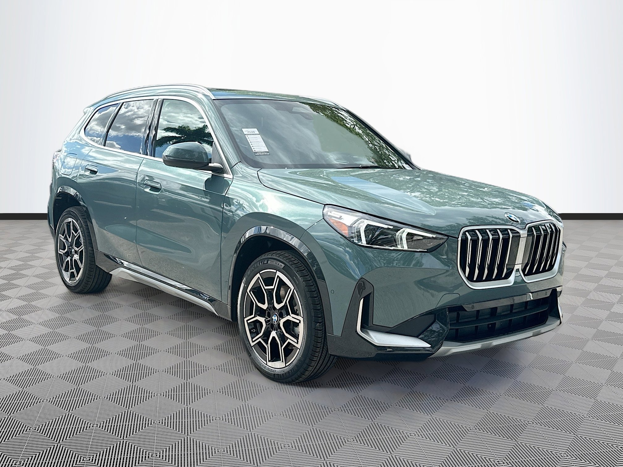 2026 BMW X1 28i's photo