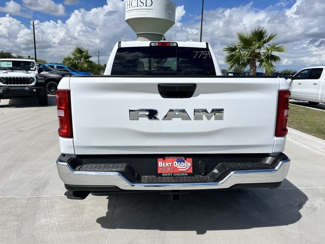 2025 Ram 1500 Tradesman photo 4
