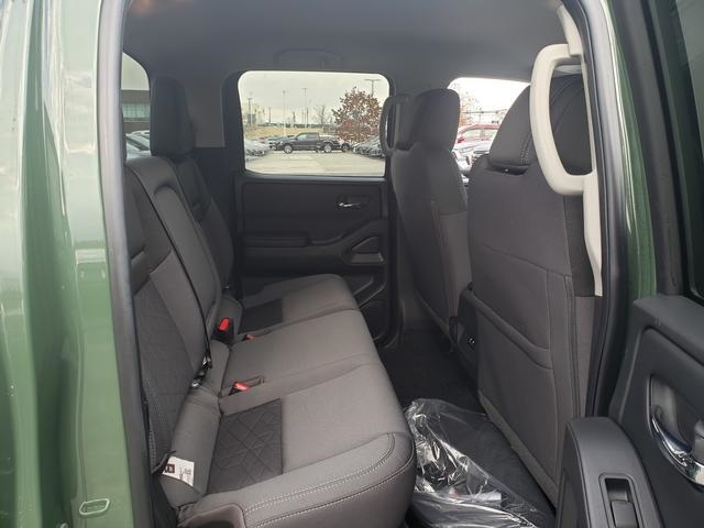 2025 Nissan Frontier Crew Cab SV photo 16