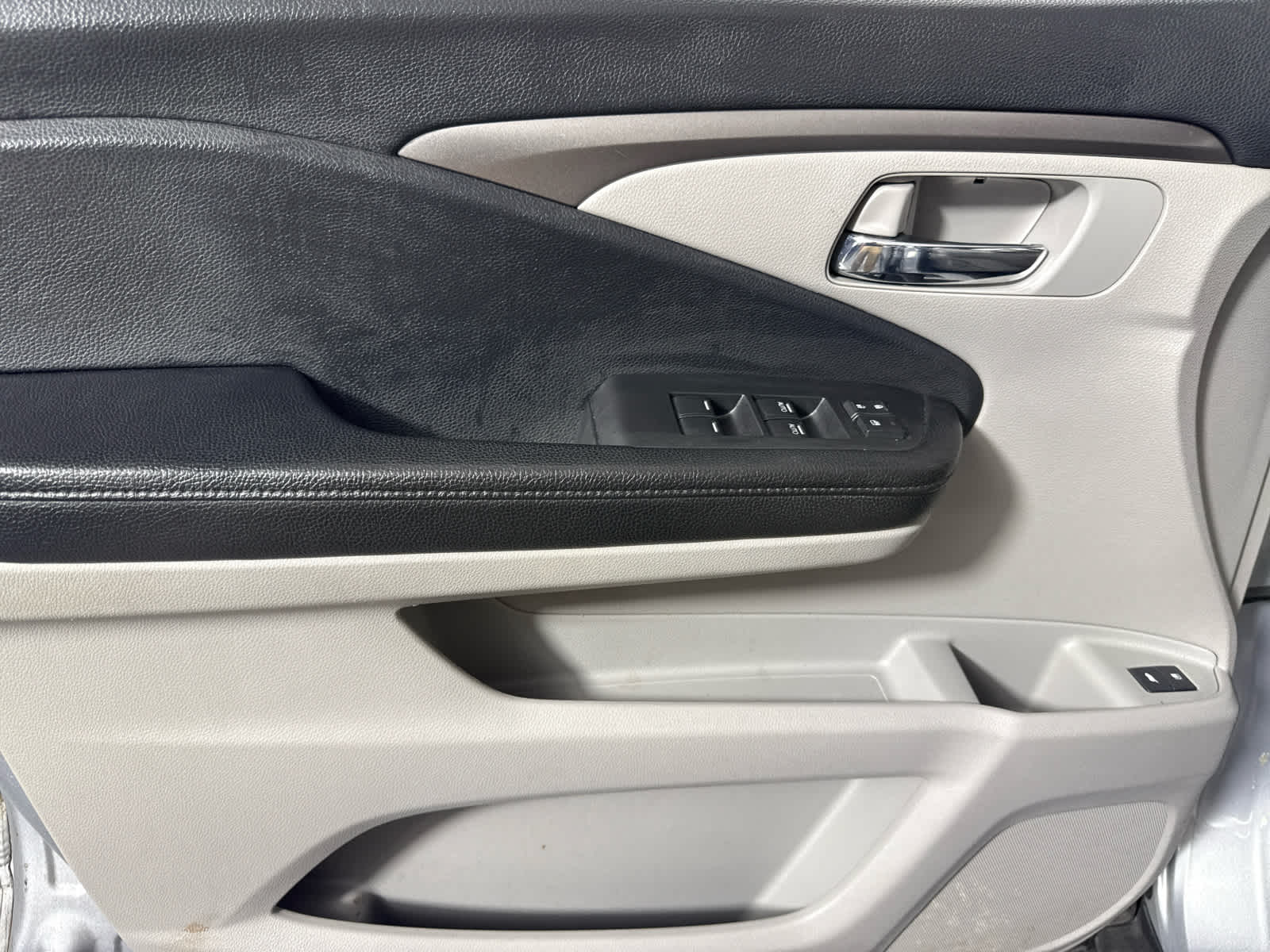 2018 Honda Pilot EX-L photo 15