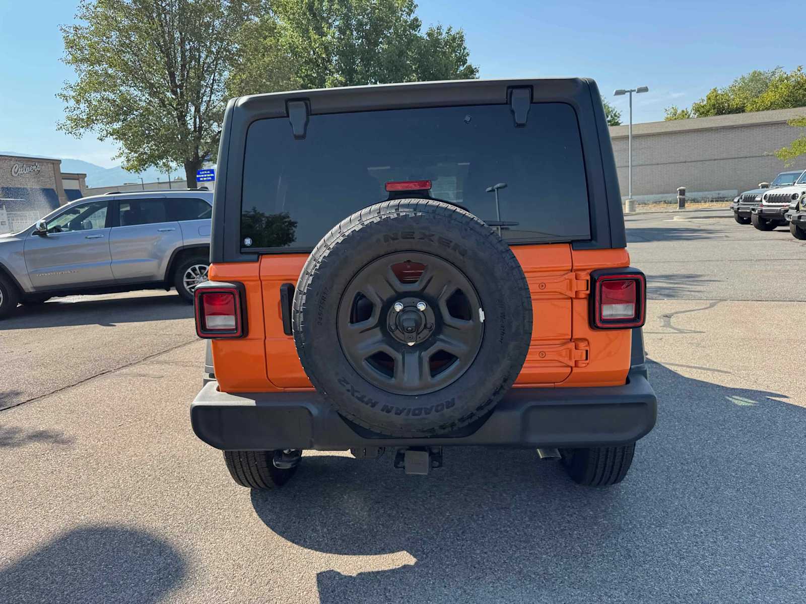 2025 Jeep Wrangler Sport photo 4