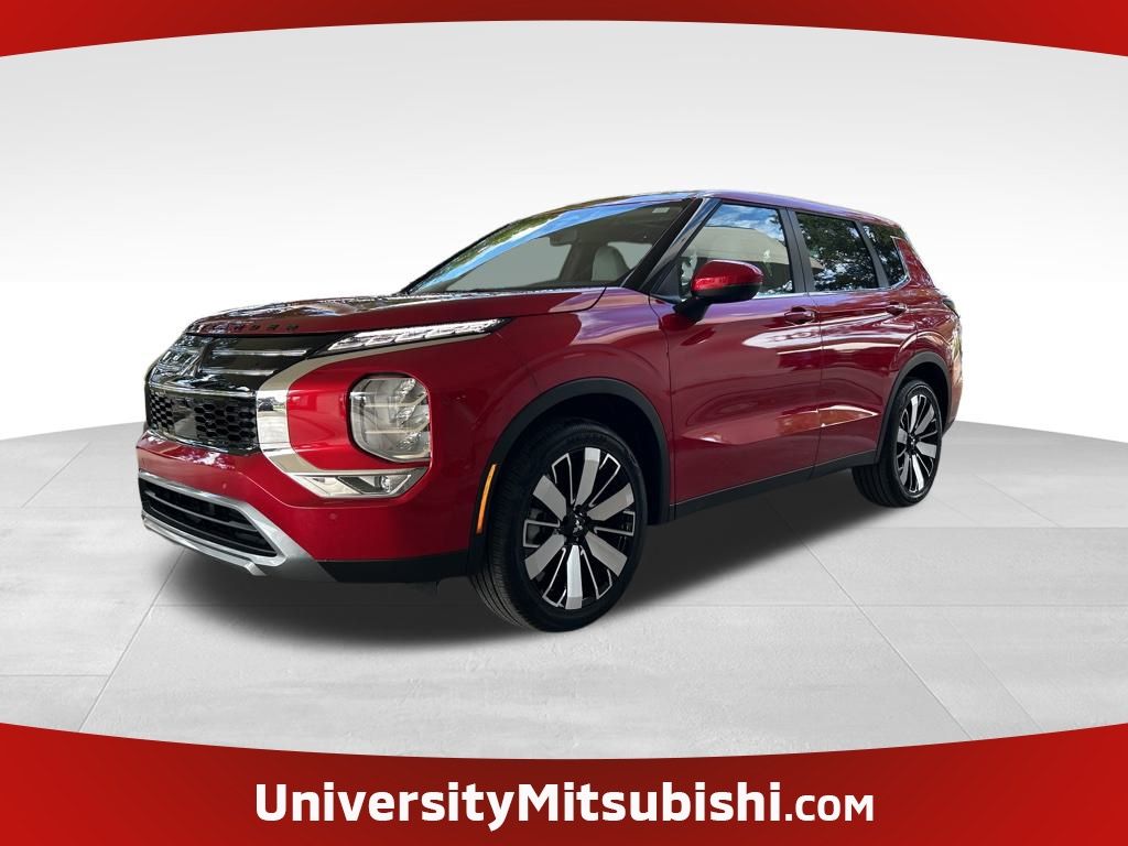 2025 Mitsubishi Outlander SE's photo