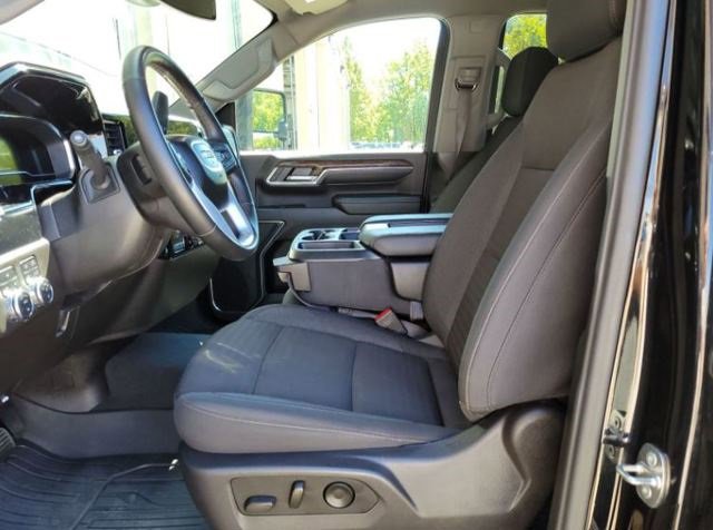 2024 Gmc Sierra 2500 HD SLE photo 2