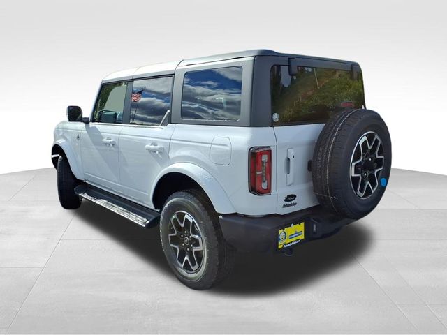 2025 Ford Bronco Outer Banks photo 4
