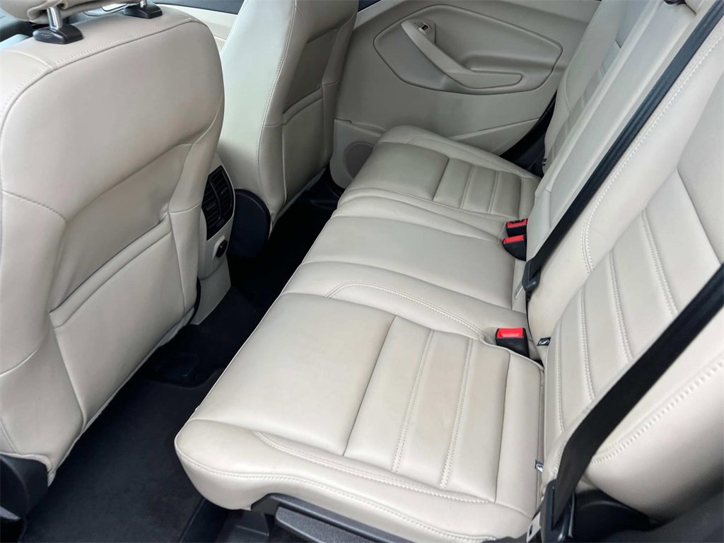 2019 Ford Escape SEL photo 11