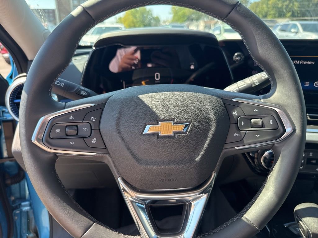 2025 Chevrolet Trax LT photo 20