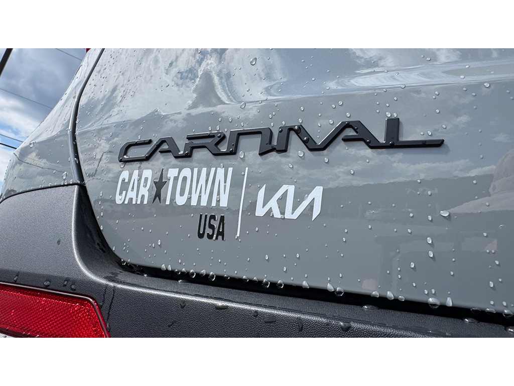 2026 Kia Carnival SX Prestige photo 4