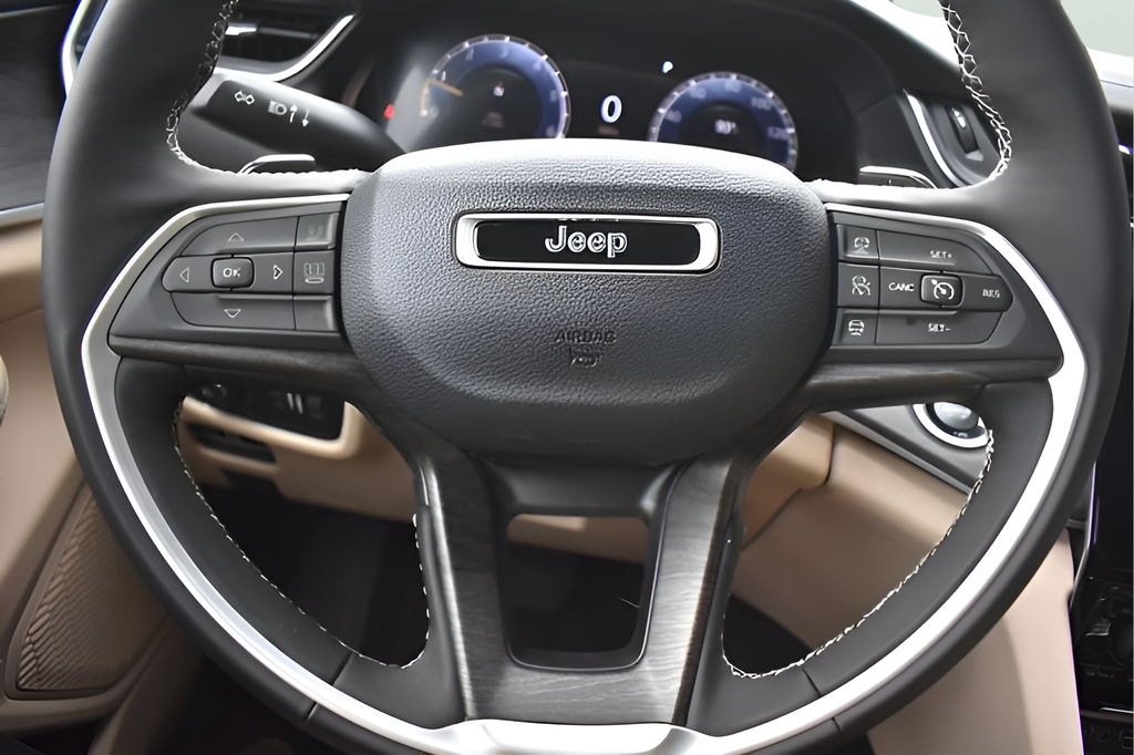 2025 Jeep Grand Cherokee Limited photo 16