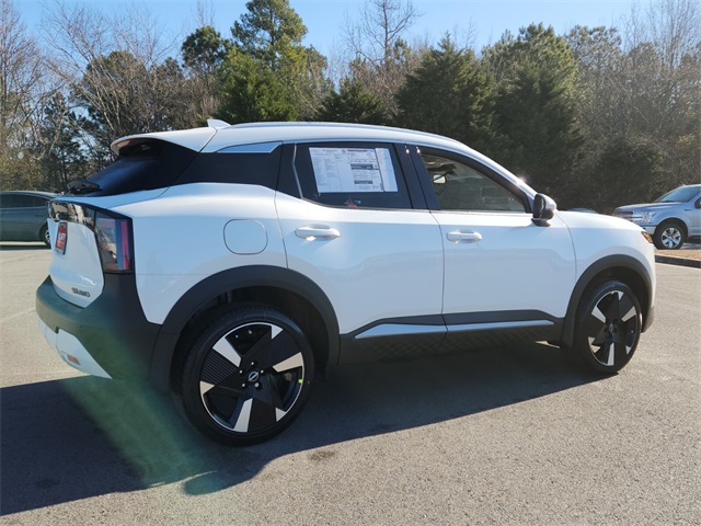 2025 Nissan Kicks SR photo 3