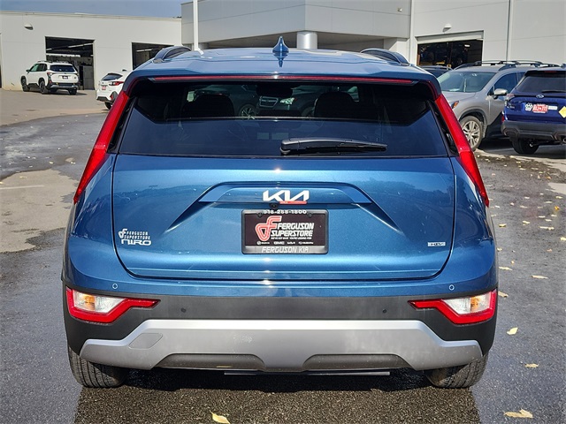 2026 Kia Niro EX photo 3