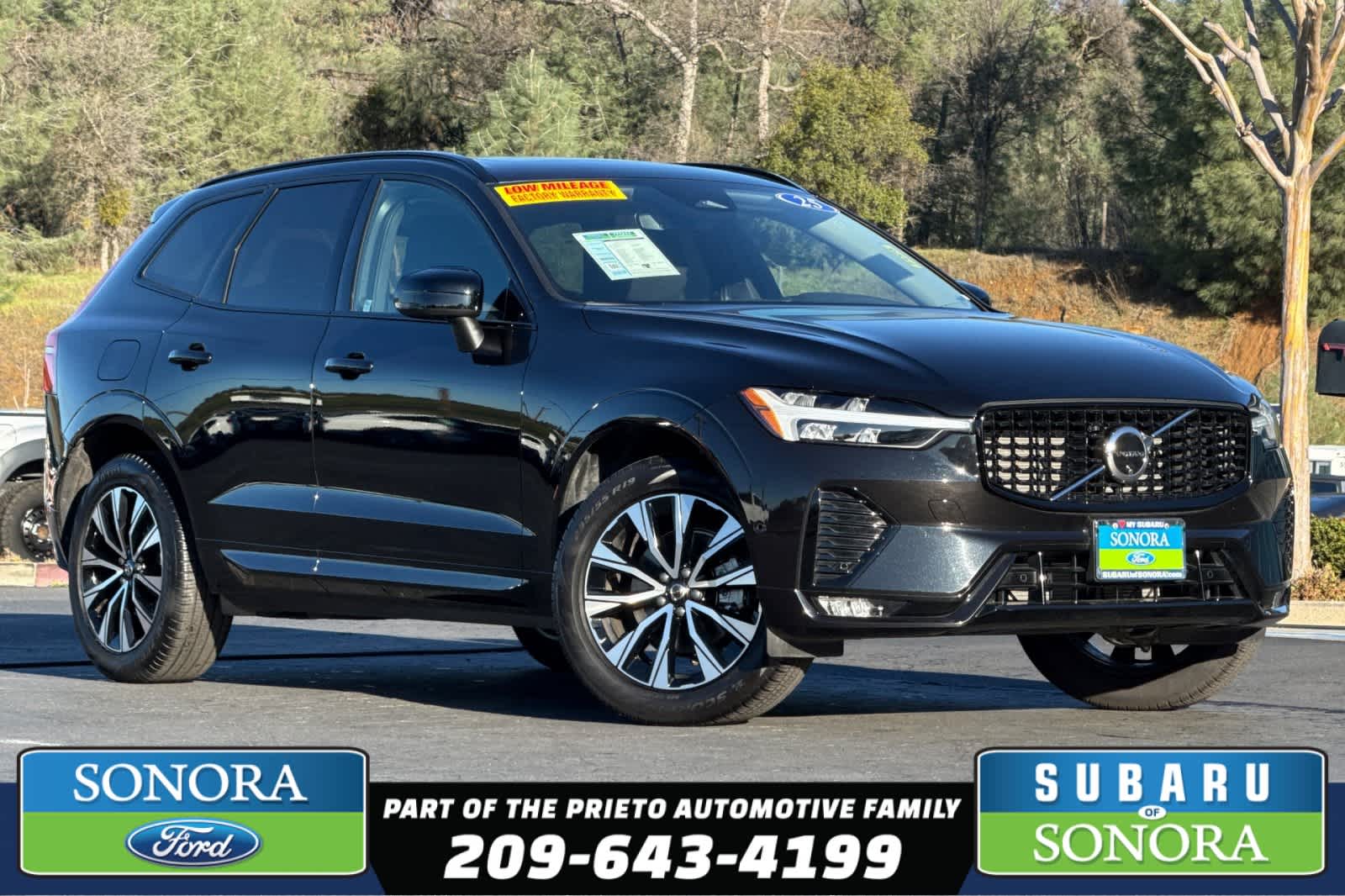 2025 Volvo XC60 Plus's photo