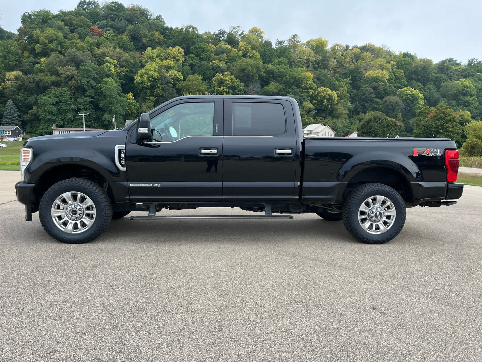 2022 Ford F-350 Limited photo 8