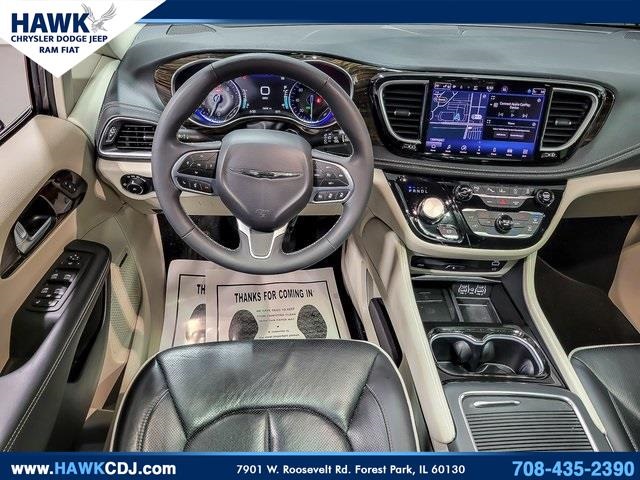 2023 CHRYSLER PACIFICA - Image 15