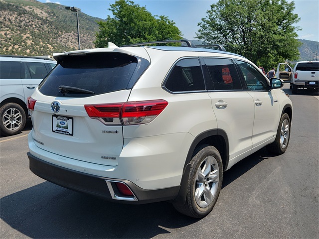 2019 Toyota Highlander Hybrid Limited photo 3