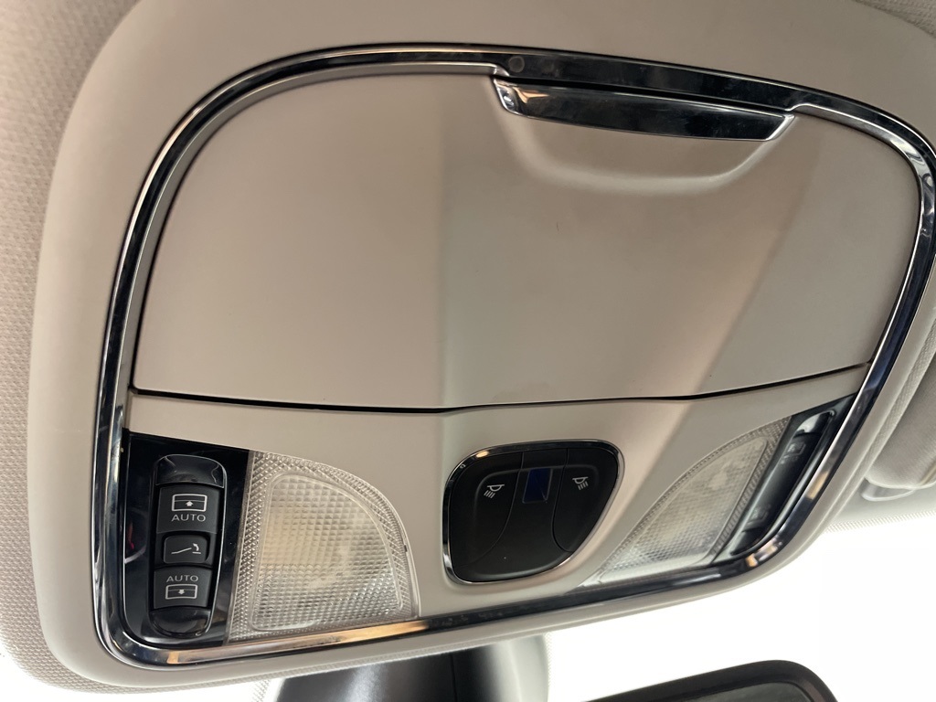 2019 Jeep Cherokee Altitude photo 31