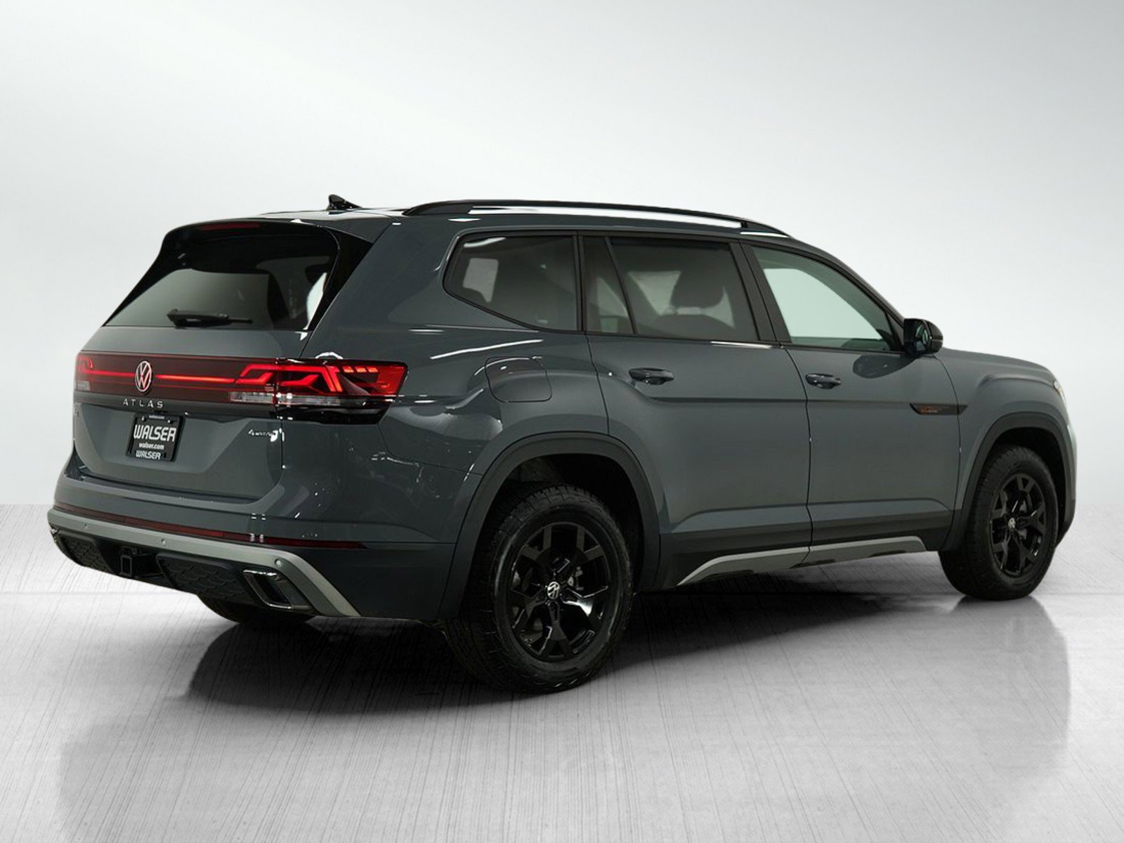 2024 Volkswagen Atlas Peak Edition SE Technology photo 5