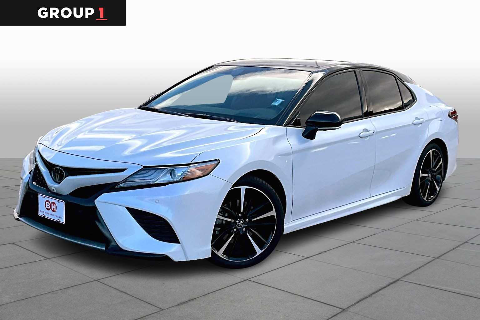2018 Toyota Camry XSE's photo