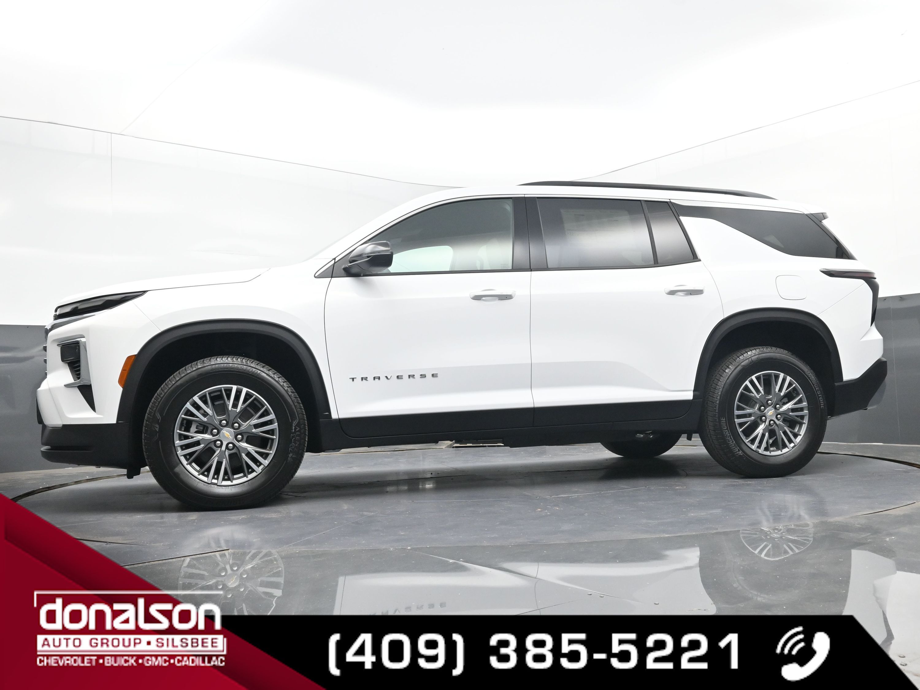 2026 Chevrolet Traverse photo 14
