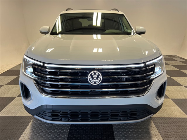 2026 Volkswagen Atlas SE Technology photo 2