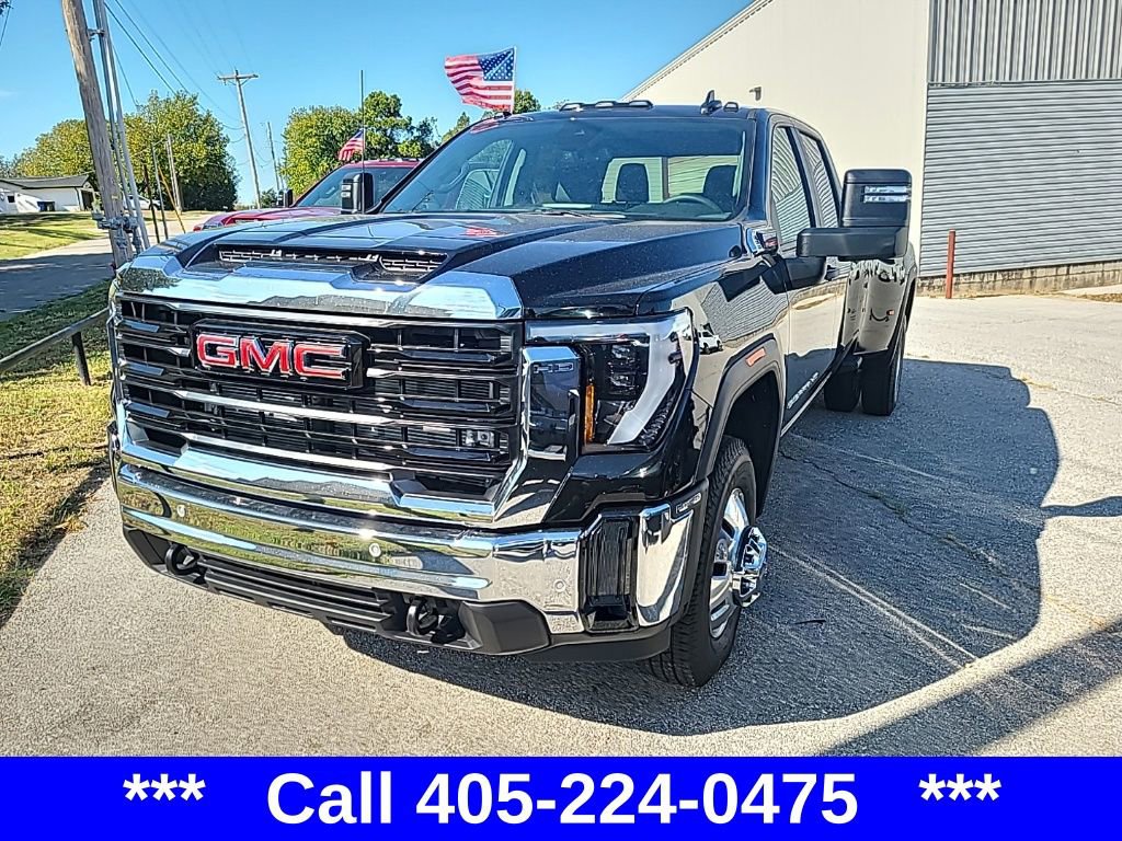 2026 GMC Sierra 3500HD Pro's photo