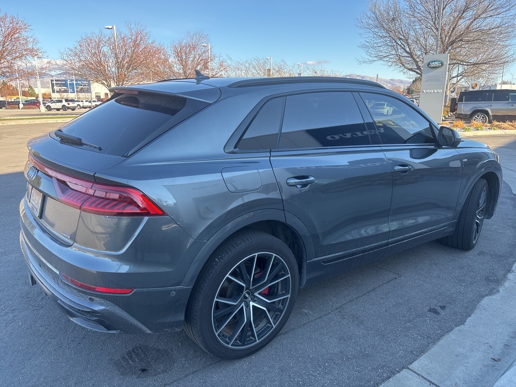 2021 Audi Q8 55 Premium Plus photo 2
